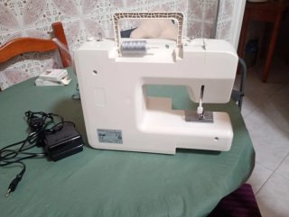Máquina de coser SilverCrest 33 funciones,l