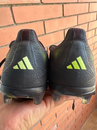 Botines de fútbol Adidas Predator