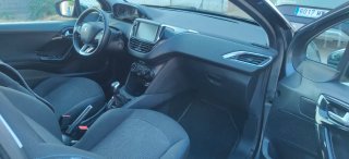 Peugeot 208 Style Diesel 2018