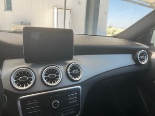 PANTALLA ORIGINAL MERCEDES GLA 200D 2016 X156.