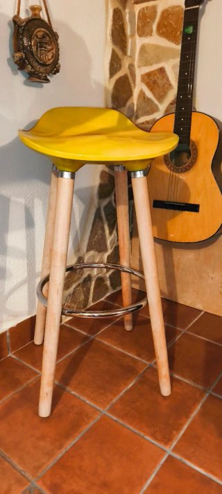 SPEDIZIONE NAZIONLE COMPRESA   Sgabello Scandinavo