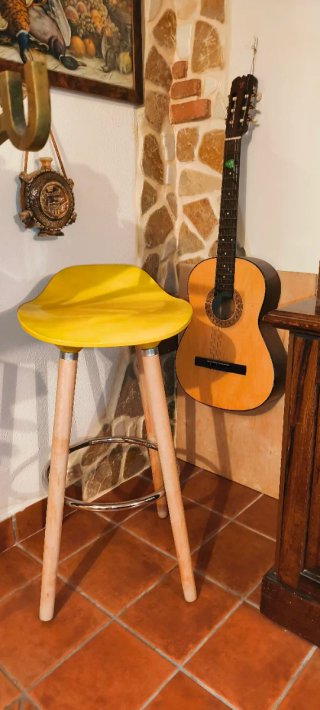 SPEDIZIONE NAZIONLE COMPRESA   Sgabello Scandinavo