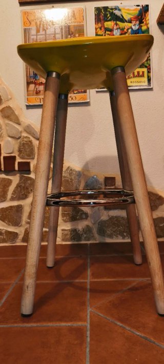 SPEDIZIONE NAZIONLE COMPRESA   Sgabello Scandinavo