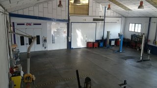 Taller completamente equipado, nave propia