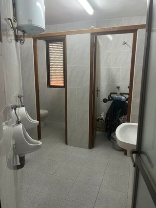 Taller completamente equipado, nave propia