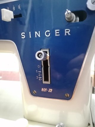 Máquina de coser Singer 801Z2