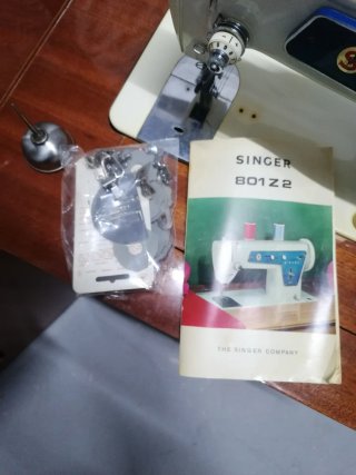 Máquina de coser Singer 801Z2