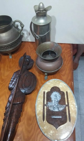Lote de antigüedades:  termos antiguo , cenicero,t
