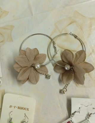 Set orecchini donna vari modelli €10