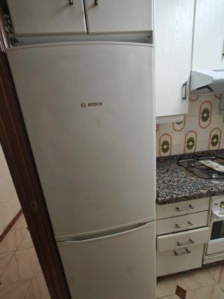 Nevera Bosch blanca - precio negociable.