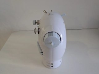 Mini Máquina de Coser Blanca