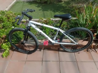 Bicicleta Rockrider 24 Blanca