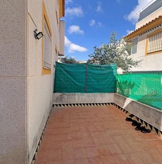 Casa adosada en venta en Urbanizaciones en Guardamar del Segura