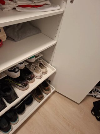 Armario IKEA blanco puertas VIKANES muy amplio