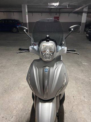 Piaggio Beverly 350 Sport Touring