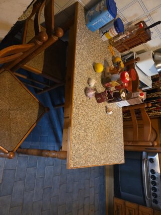 Mesa de cocina con 4 sillas