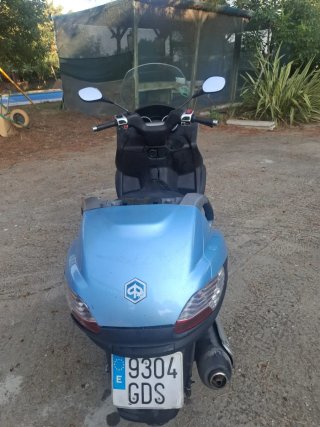 Piaggio MP3 Azul Trike
