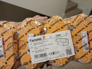 Cajas de mecanismos eléctricos Famatel y Solera