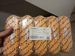 Cajas de mecanismos eléctricos Famatel y Solera