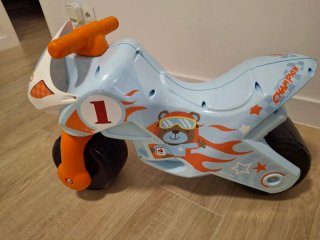 Moto correpasillos infantil azul