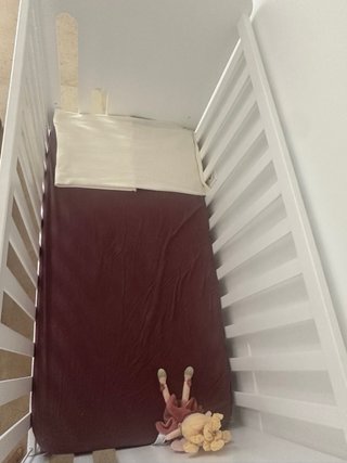 Cuna de MiCuna 120x60 con colchón y sábanas