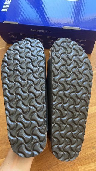 Sandalias Birkenstock Negras y Doradas