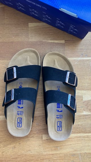 Sandalias Birkenstock Negras y Doradas