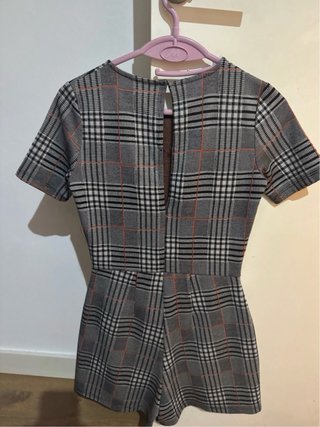 Vestido pantalón cuadros Stradivarius