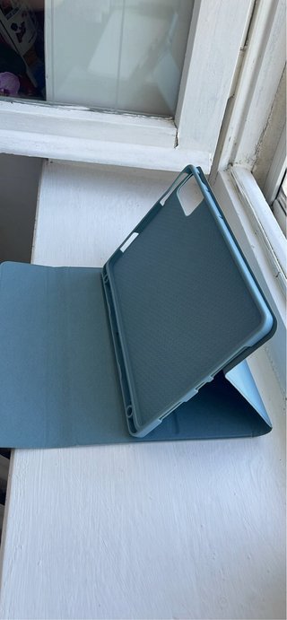 Xiaomi Redmi Pad con penna, custodia e tastiera
