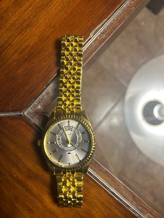 Lote 4 Relojes (Oro, Verde, Negro)