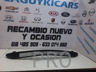 Rejilla delantera toyota rav 4 usado