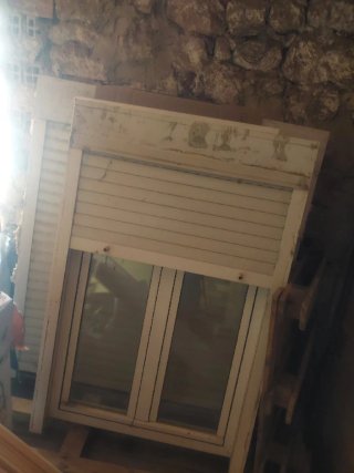 Ventana 133x88 con persiana y doble cristal