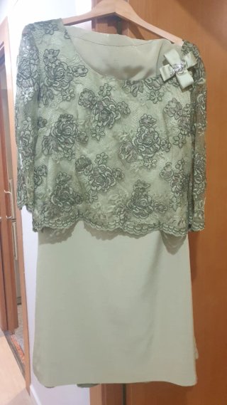Conjunto falda y blusa verde