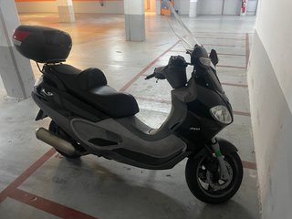 Piaggio X9 250cc Maxi Scooter Negra