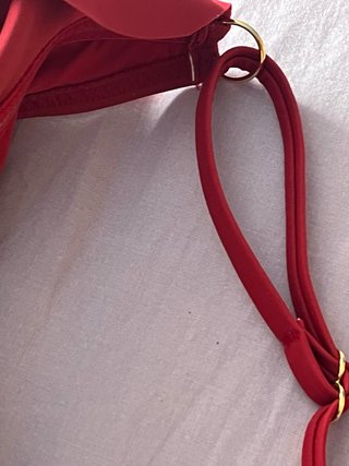 Sujetador bikini rojo Zara talla L sin estrenar