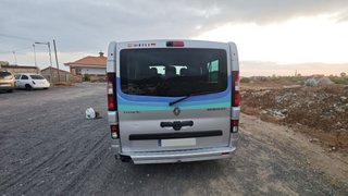 Renault Trafic 2018 larga 145CV 9 plazas 276.000km
