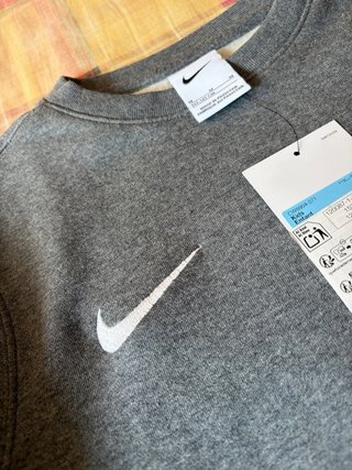 Sudadera Nike Gris
