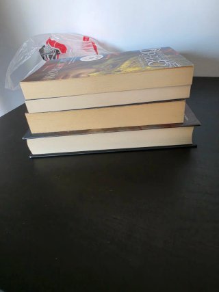 Set libri Licia Troisi
