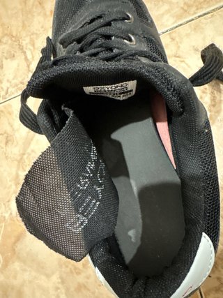 Zapatillas Beyond The Run Negras y Blancas NASA