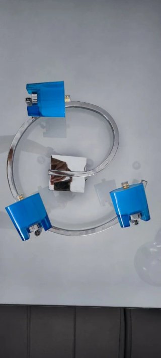 Lámpara juvenil 3 focos azul orientables