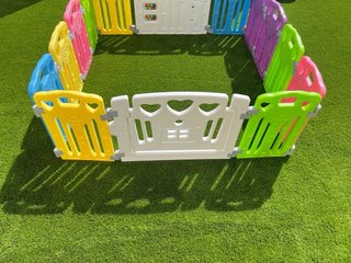 Parque infantil y corralito para bebés
