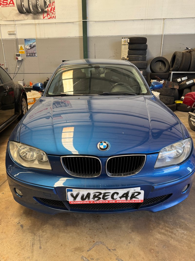 BMW Serie 1 2006 - foto 1
