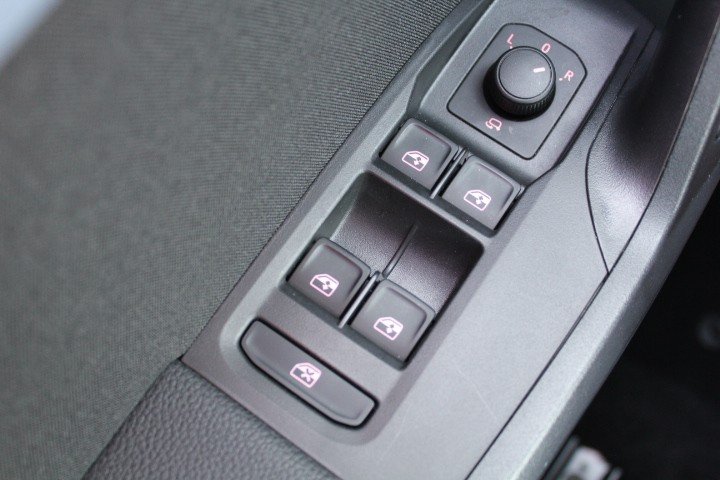 SEAT Arona 2025, foto 22
