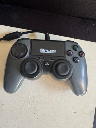 Ps4 Sony Blanca + Mando