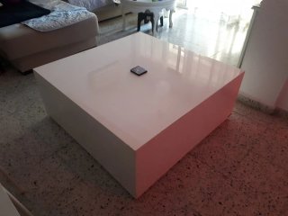 Mesa de centro blanca diseño moderno