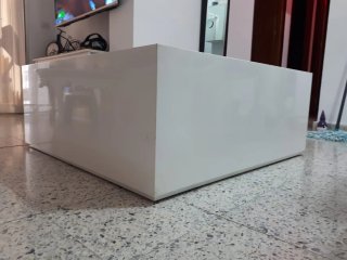 Mesa de centro blanca diseño moderno