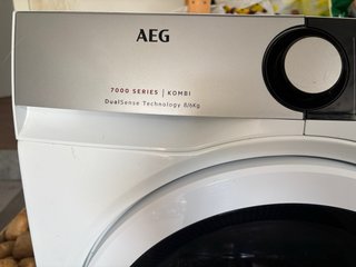 Lavadora Secadora AEG 7000 - Para reparar