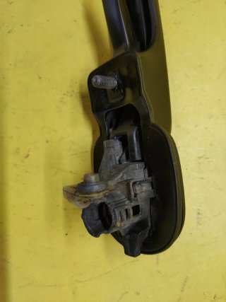 MANETA TRASERA MALETERO PORTON NISSAN TERRANO II