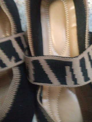 Zapatos planos mujer negros y beige