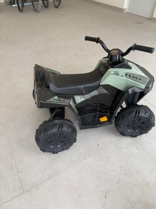 Feber Cuatrimoto Eléctrica Infantil Camuflaje